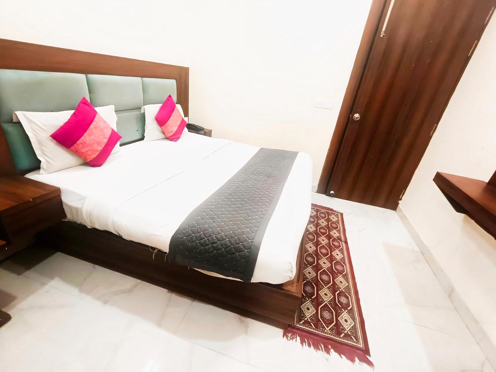 Hotel Shiva International Near By Igi Airport Neu-Delhi Exterior foto